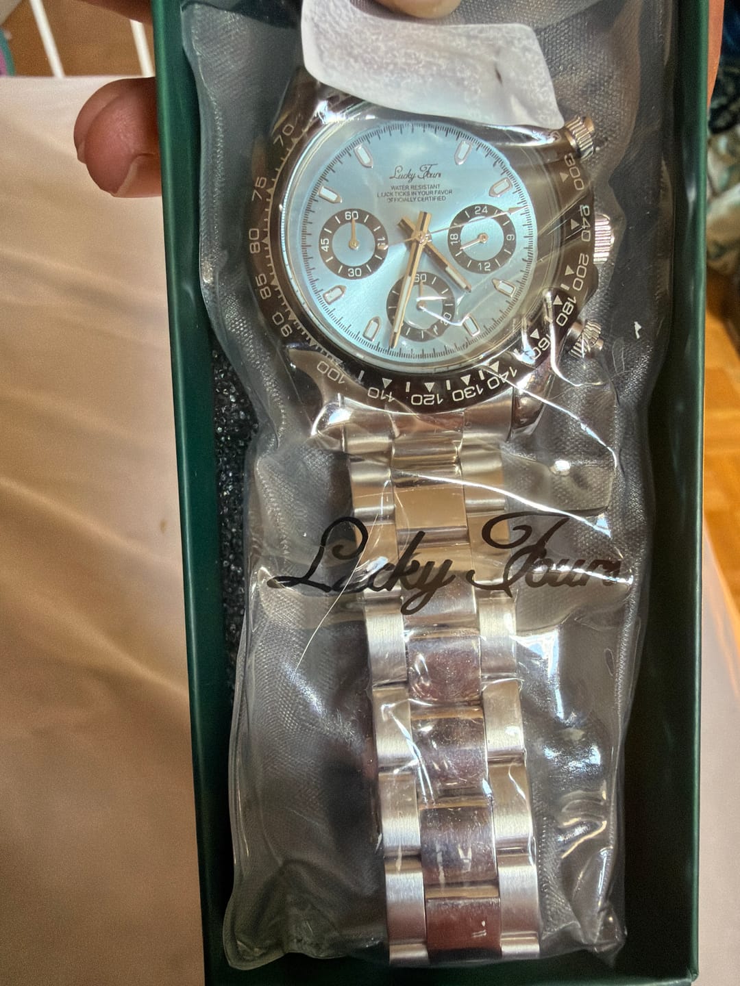 Customer photo review of Lucky Fours® Vantage