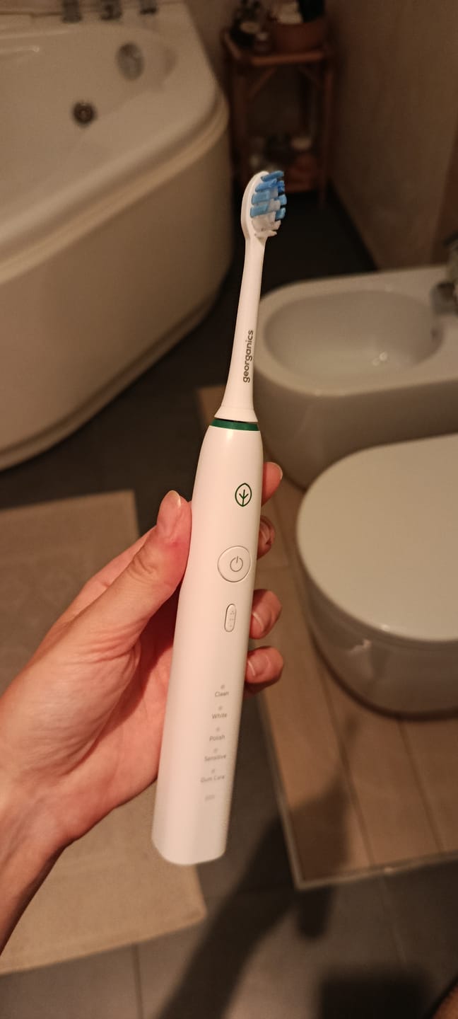 Customer photo review of Sonic Toothbrush Set - 50000 Strokes Per Minutes