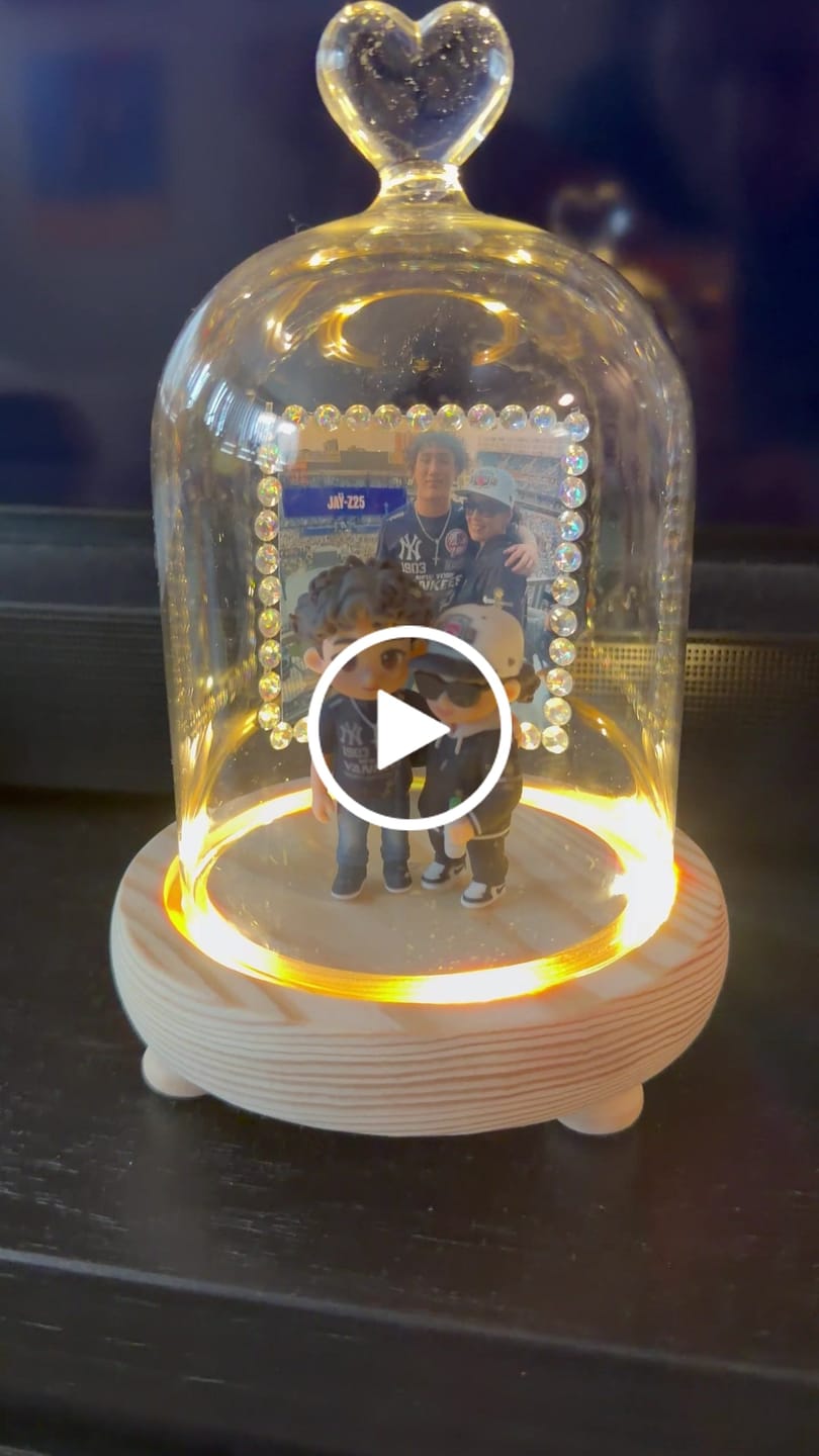 Customer video review of (Suitable for 3D Figures) Heart Wooden Base Glass Dome Fairy Light Lamp Warm LED Decorative Light