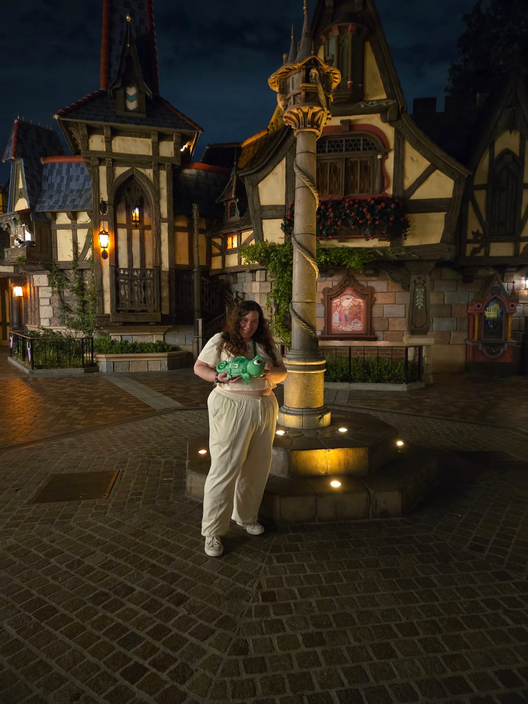 Customer photo review of Loungefly Disney Tangled Pascal Figural Crossbody Bag