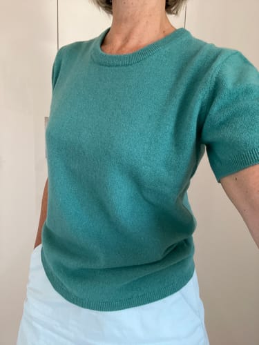 Customer photo review of Brand New Lagoon Green Cashmere Crew Neck T-Shirt Small UK 8-10