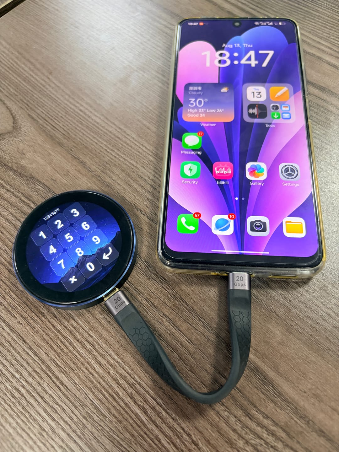 Customer photo review of MD600 20Gbps Magnetic Portable SSD with Password Protection and Smart Display