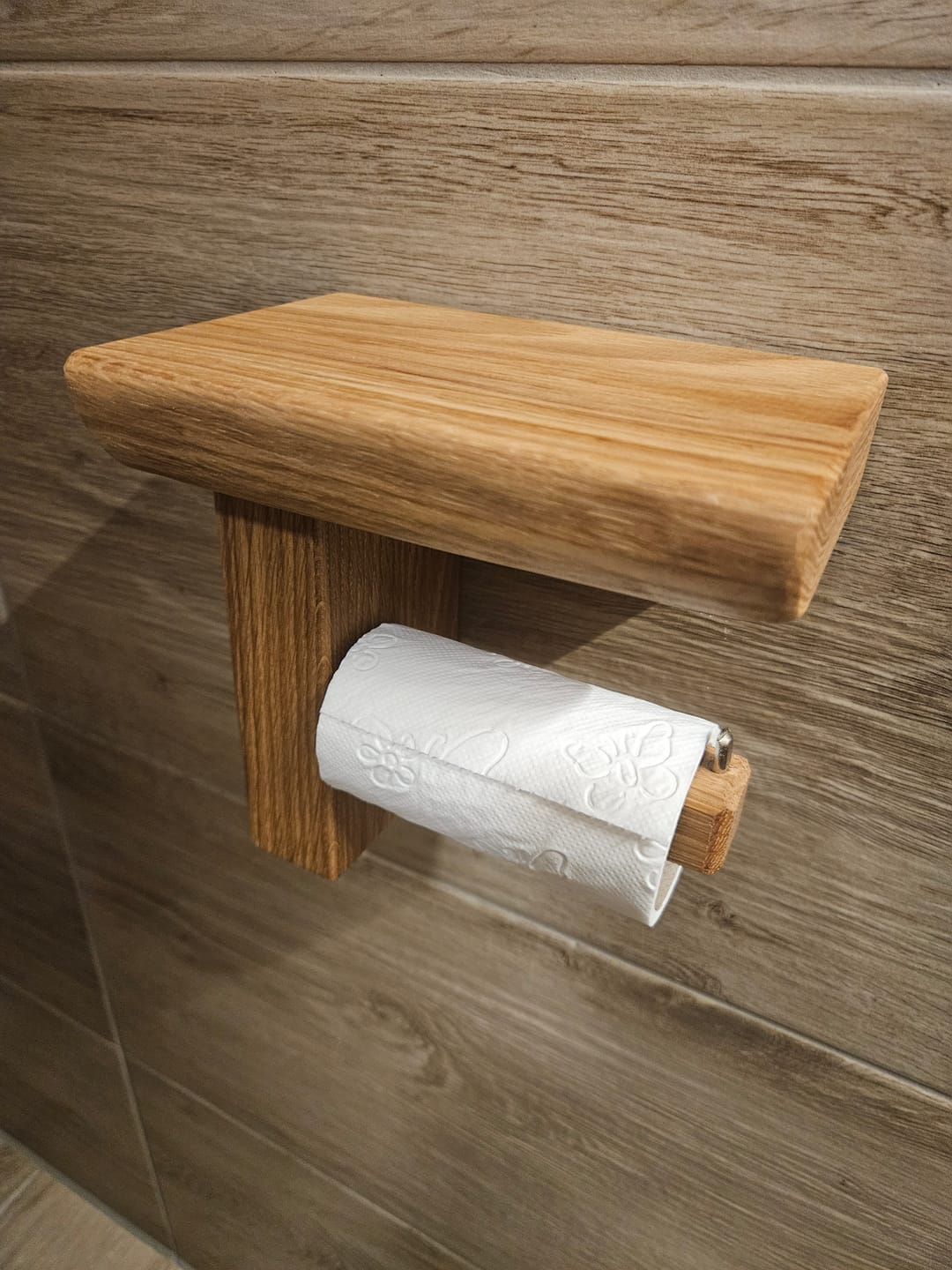 Customer photo review of Toilettenpapierhalter CULTUS aus Holz