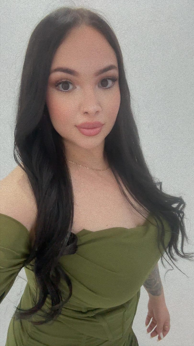 Customer photo review of Scarlett Midi Dress
