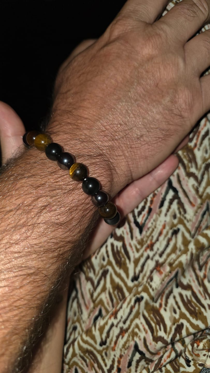 Customer photo review of Bracelet "3 Protections" en Oeil de Tigre, Hématite & Obsidienne Noire