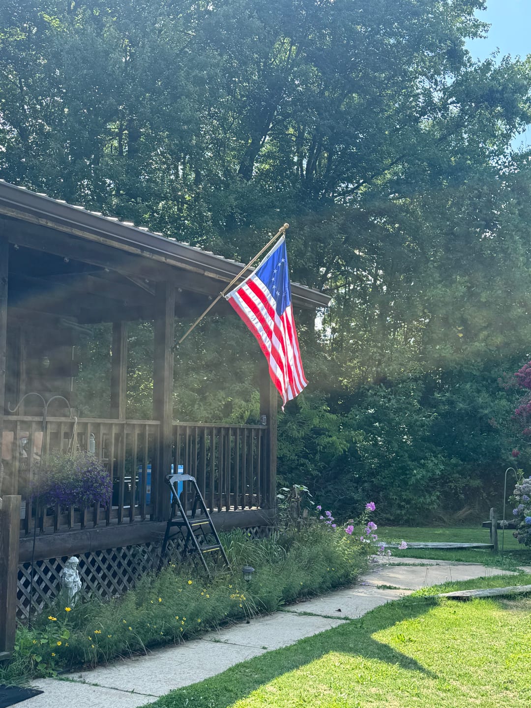 Customer photo review of 3' x 5' Betsy Ross Flag Set