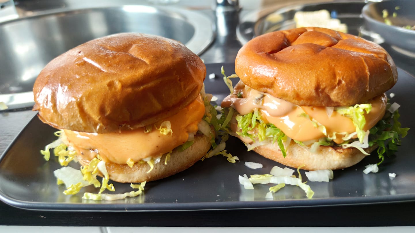 Customer photo review of ALL-T1ME Burger Sauce 500ml