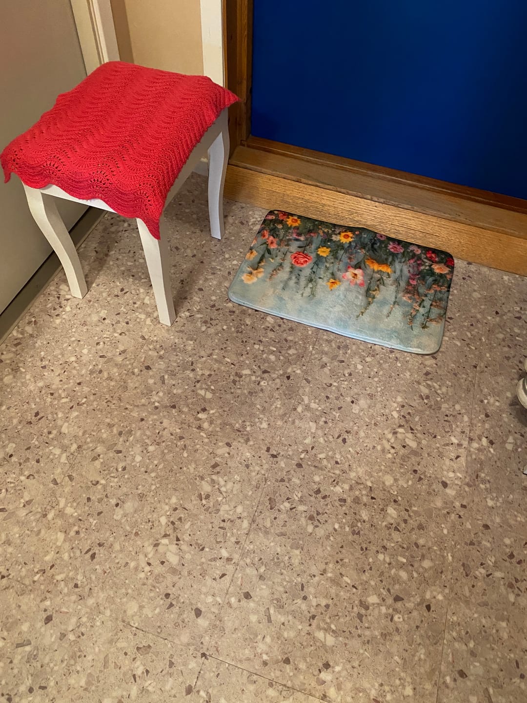 Customer photo review of 8-pk Sahara beige selvklebende fliser
