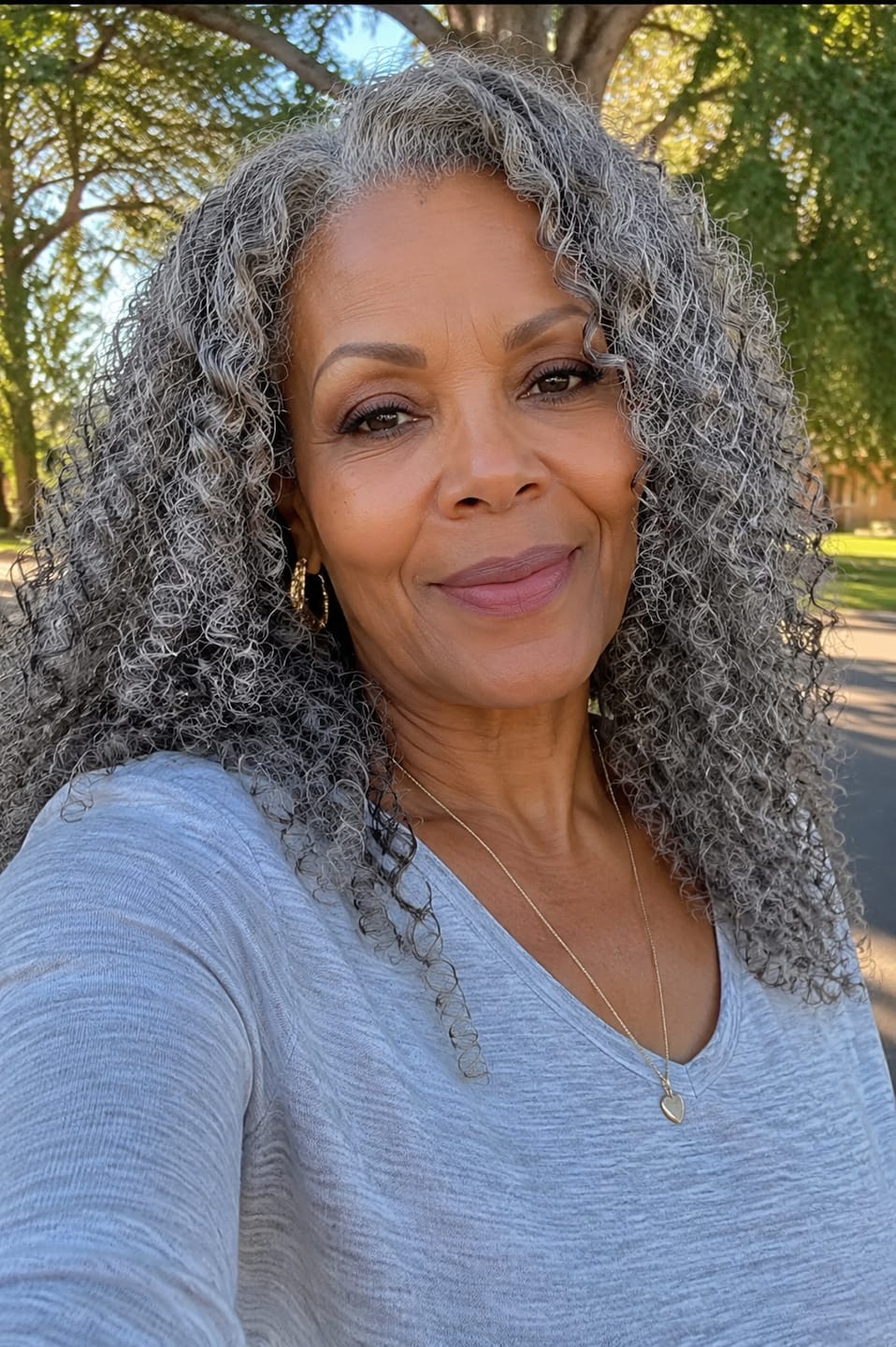 Customer photo review of Luvwin 5x5 Deep Curly Salt And Pepper Glueless Gray Color Pre-Cut Lace Bob Wig
