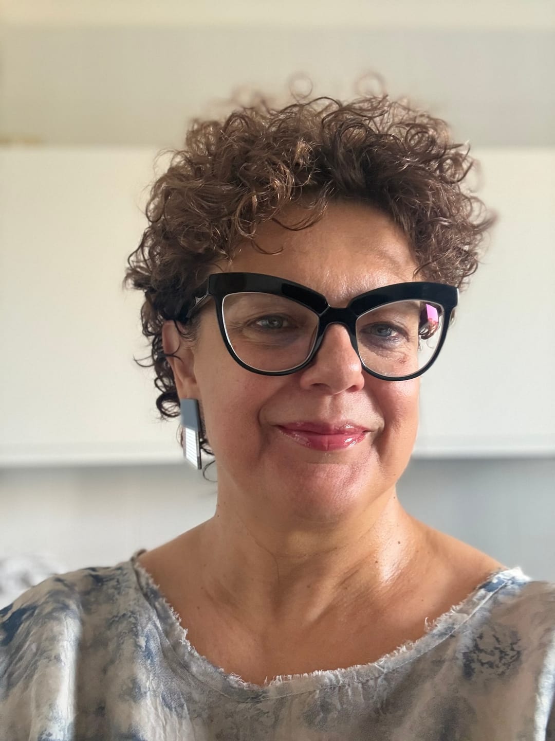 Customer photo review of Nora – Orecchini in Plexiglas Leggeri a lobo