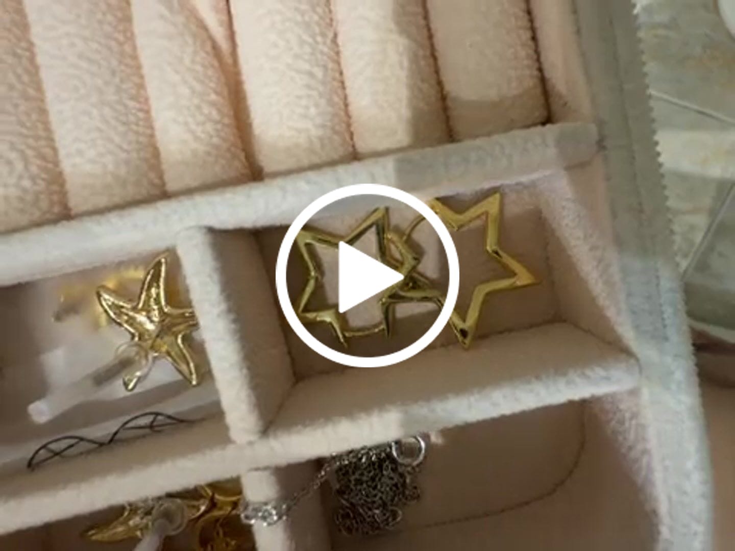 Customer video review of Pendientes Estrella Centauri