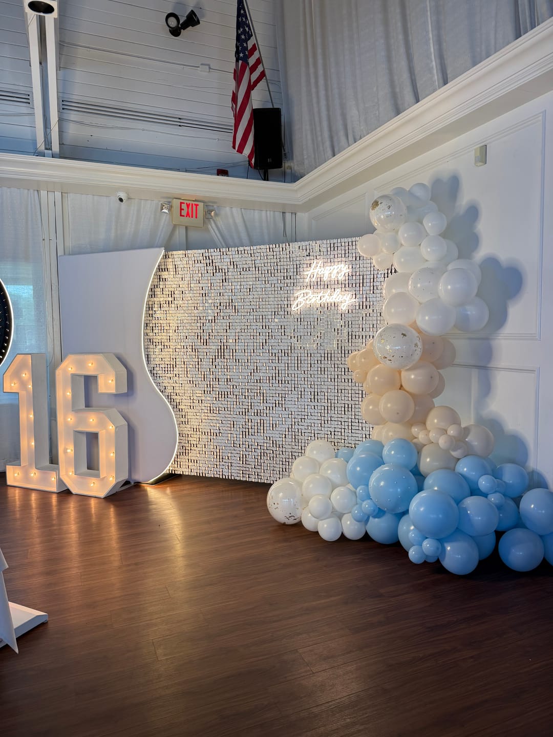 Customer photo review of 4x7ft Aluminum Alloy Half Vase Backdrop Frame Stand for Birthday Event Decoration