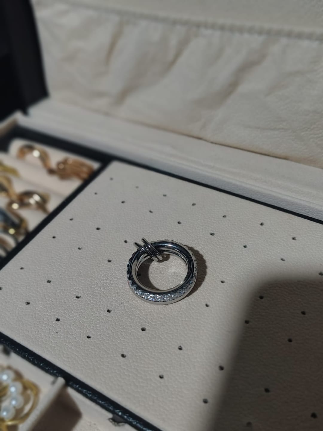 Customer photo review of Anillo Orbit Plata + Zirconia