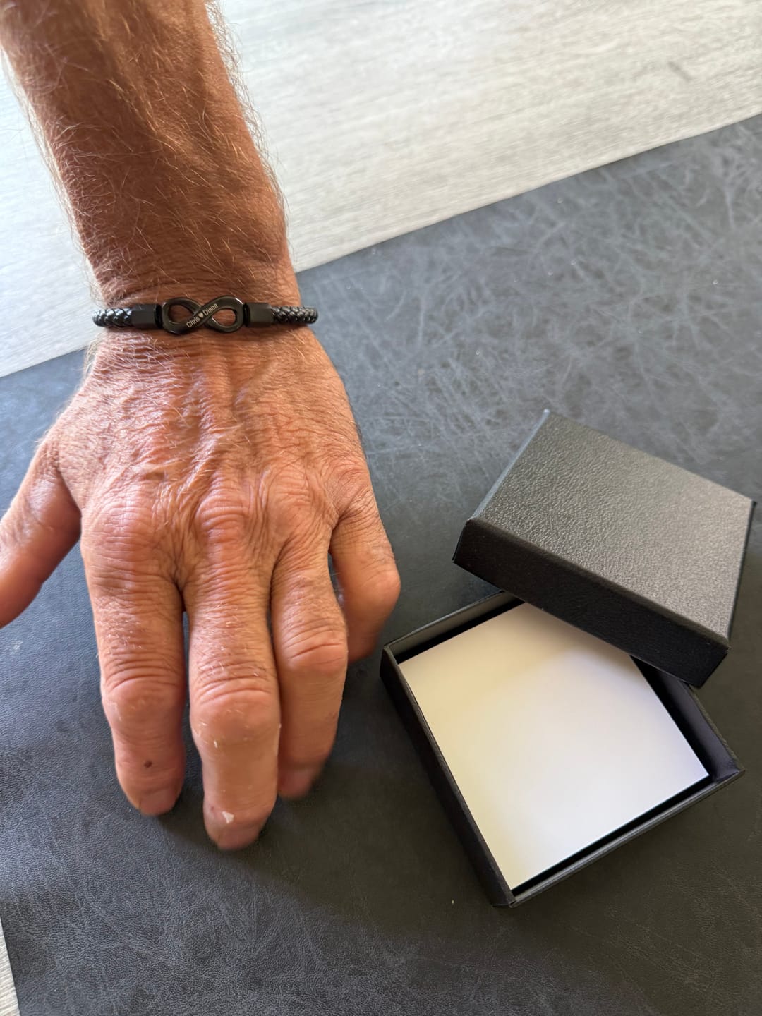 Customer photo review of Gepersonaliseerde Armband "Voor Mijn Man"
