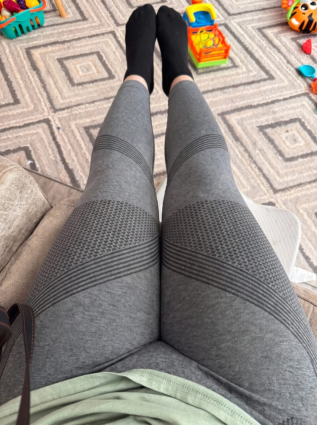 Customer photo review of 3D CelluSmooth Compresssion & Scultping Seamless Ankle Length Leggings | Silix