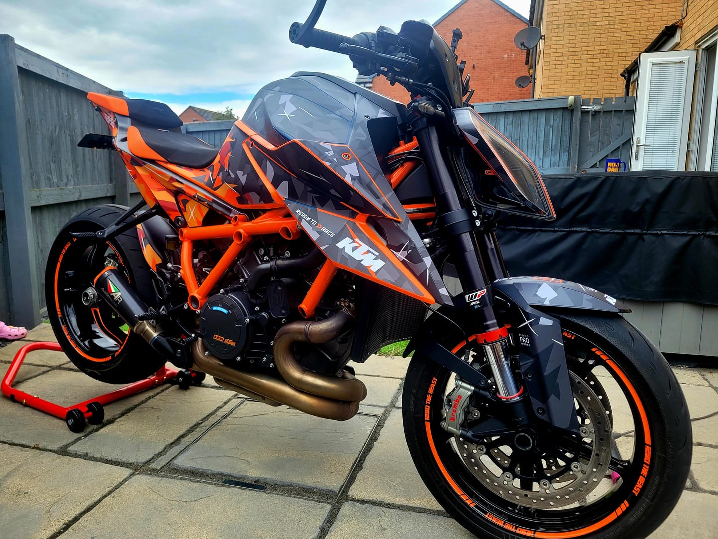 Customer photo review of KTM 1290 Super Duke R 2020 - 2023 GRAPHICS - "Flake" (Black/Orange)