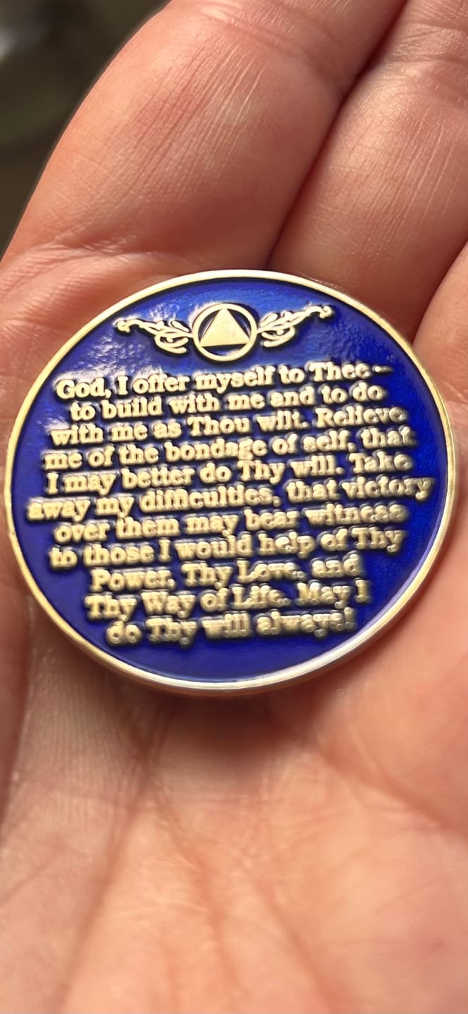 Customer photo review of 1 to 50 Year Sobriety Mint Twisted Tree of Life Gold Plated AA Recovery Medallion/Chip/Coin - Blue