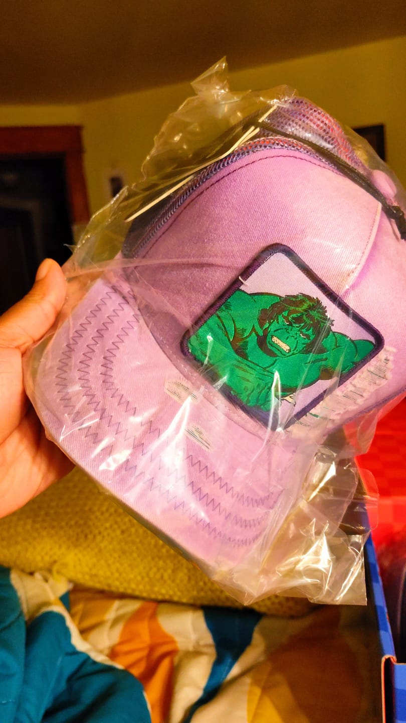 Customer photo review of OVERLORD x Marvel - The Incredible Hulk
