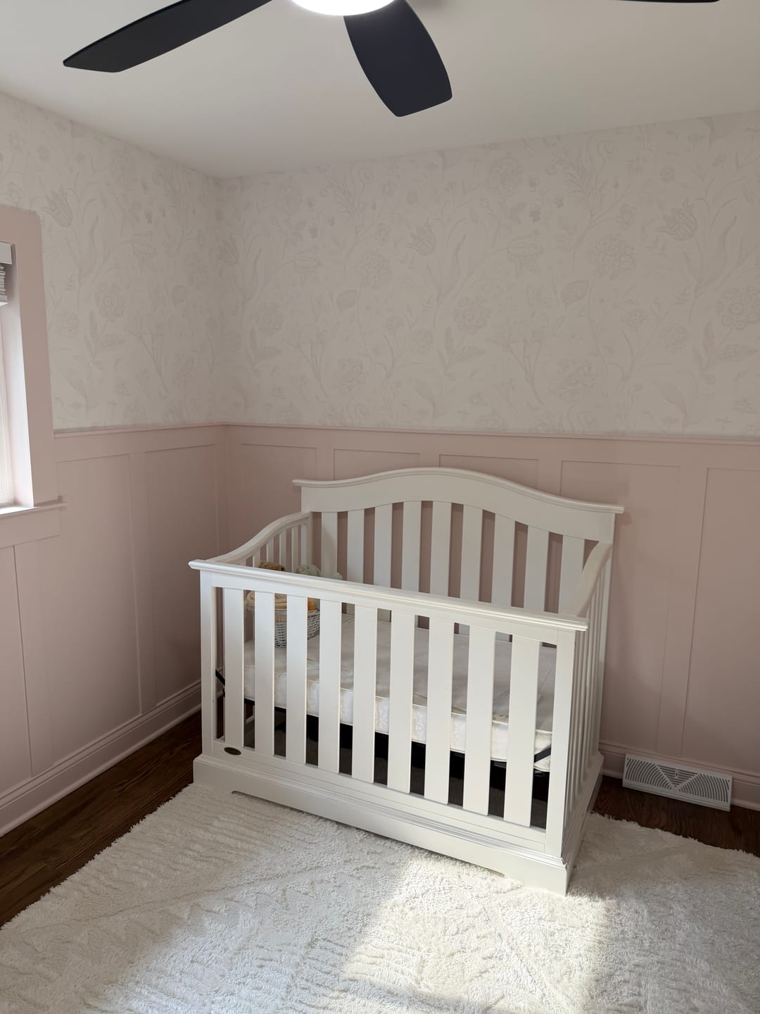 Customer photo review of Priscilla - Botanical Floral Plants Wallpaper