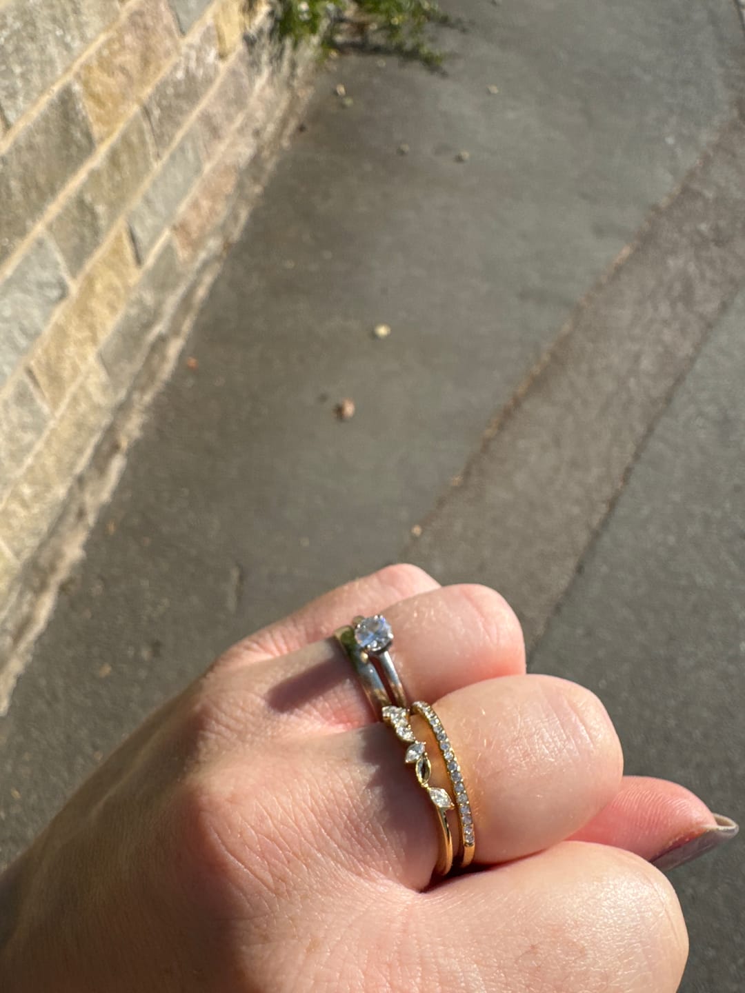 Customer photo review of 18K Gold Mia Crystal Ring