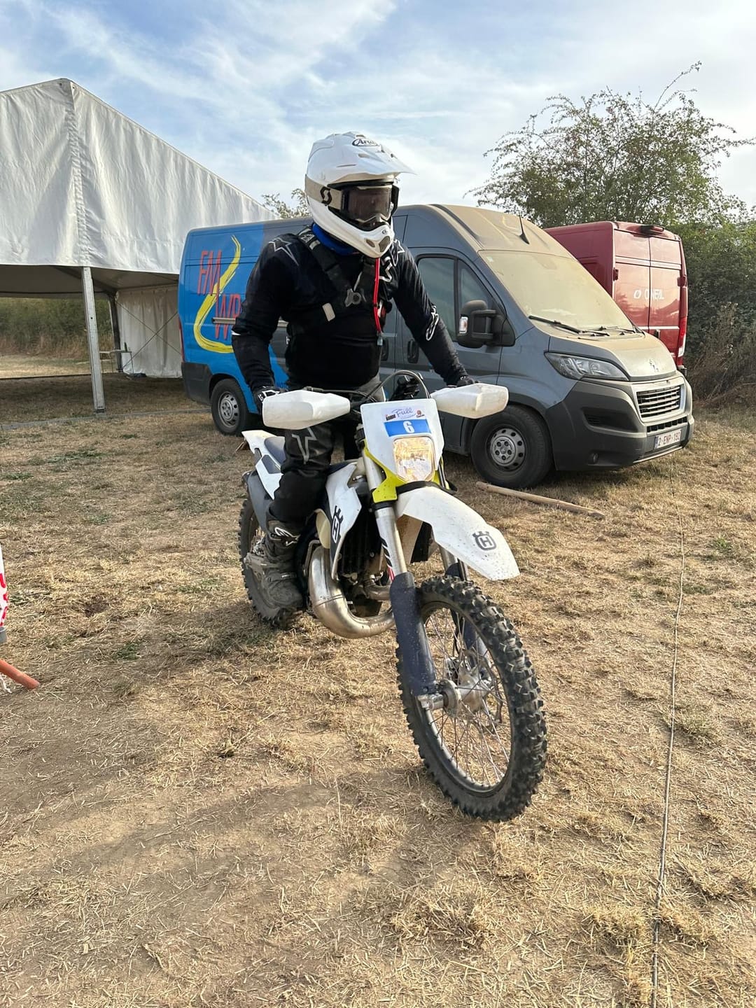 Customer photo review of Moto Hydro 12L Hydration Pack