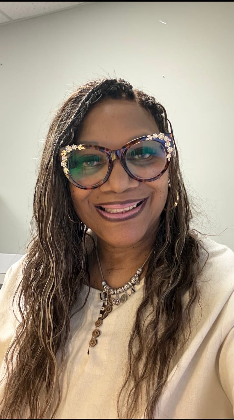 Customer photo review of Michelle - Salon-Style Glueless Miracle Braided Wig Pre-Bleached Swiss HD Full Lace Boho Box Braids Bora Bora Human Hair Body Wave Curls