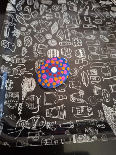 Customer photo review of 15/20 Stuks Grijze Schilderstenen 3-5 cm 1,5 KG Happy Stones + QR Codes voor de App