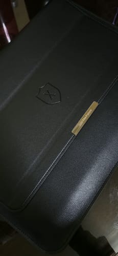 Customer photo review of Funda Notebook Smart Case