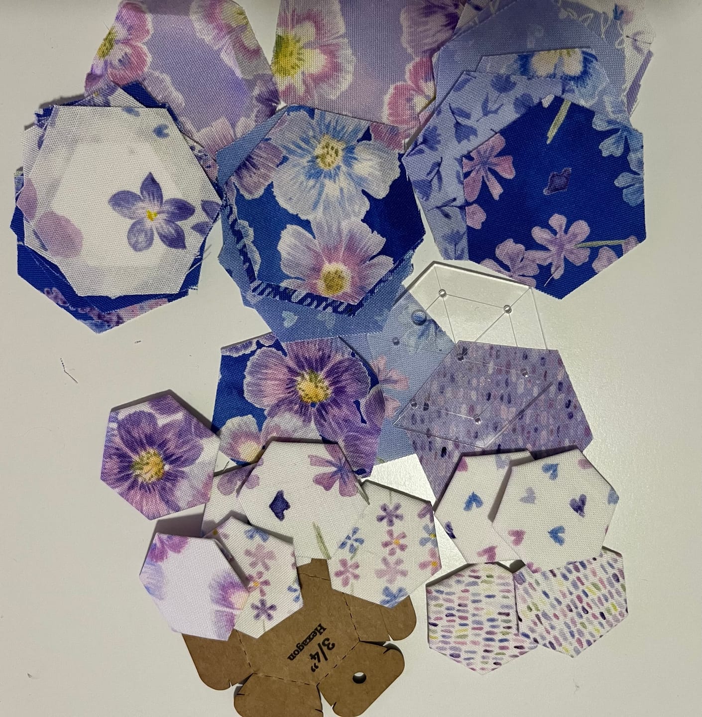 Customer photo review of TACK IT EASY 3/4" HEXAGON GADGET