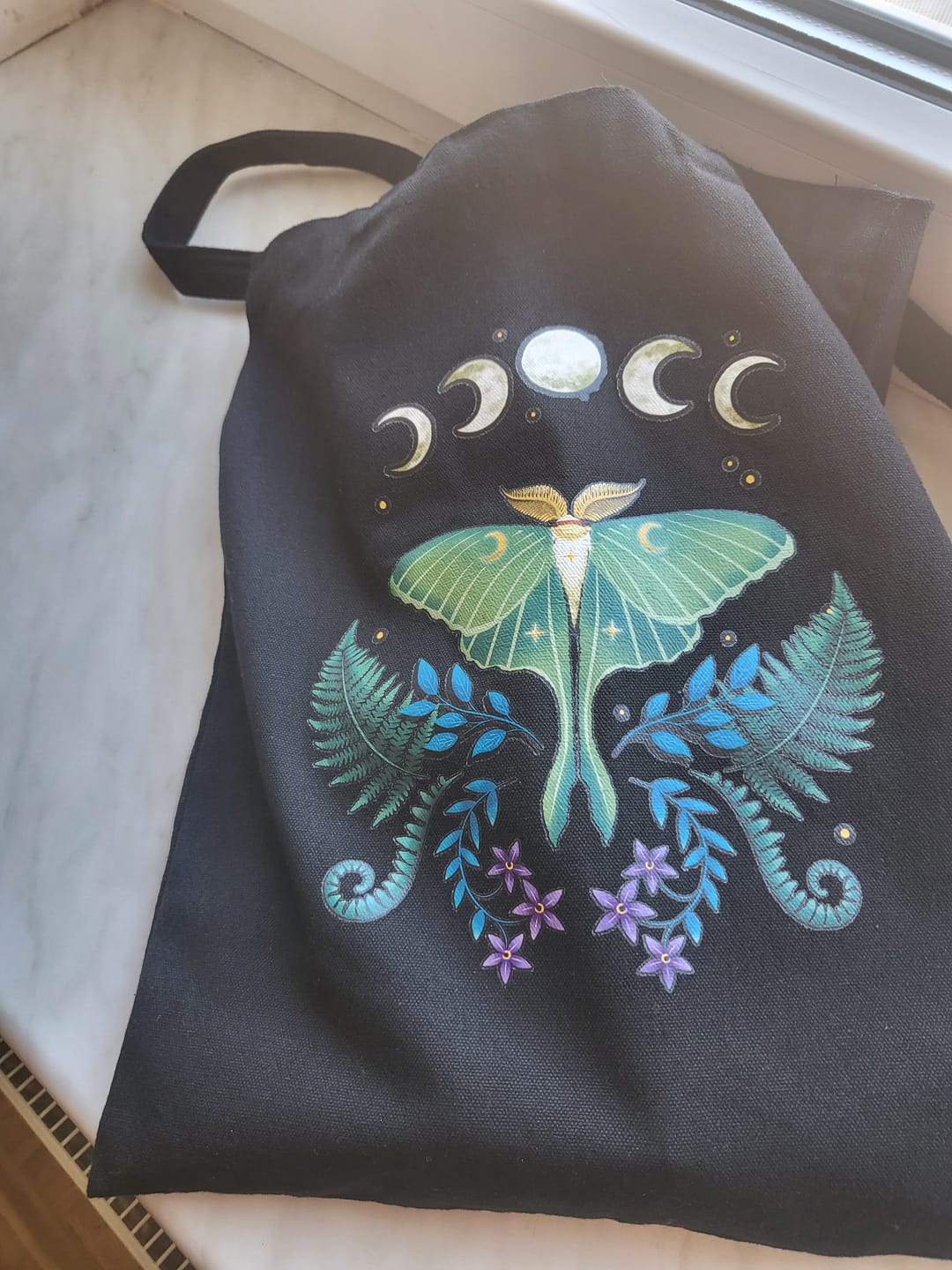 Customer photo review of Mondmotte Tote Bag – Mystische Tasche mit Mondmotiv