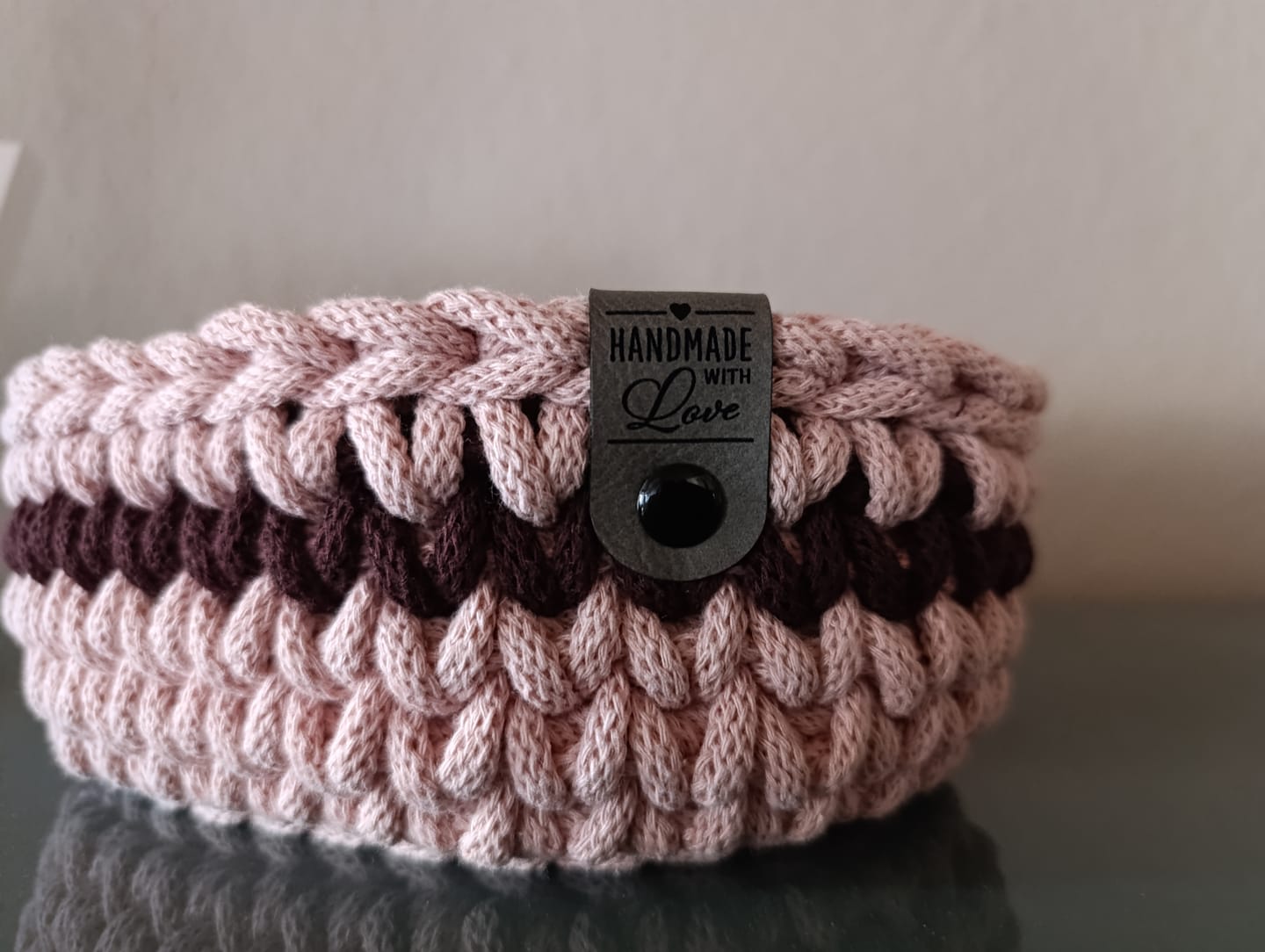 Customer photo review of Label-Set "Handmade With Love" Kunstleder Label für Häkelkörbe - CS0050