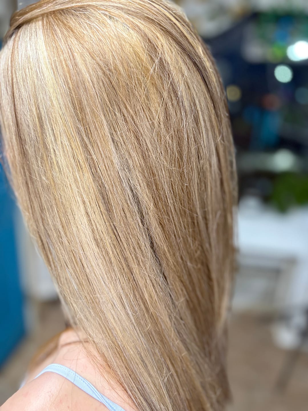 Customer photo review of Virgin XO Invisible Weft Butterfly Weft Extensions Platinum #1000