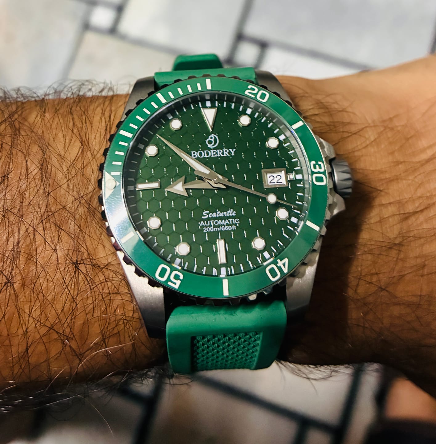 Customer photo review of SEATURTLE.OCEAN(TITANIUM) - Automatic Titanium Diver Watch | Arctic/Ti-bracelet