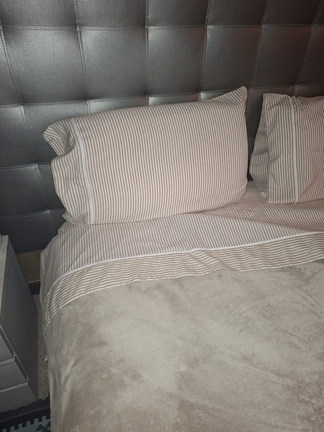 Customer photo review of Juego de Sábanas Dolcce Caramelo Rayas