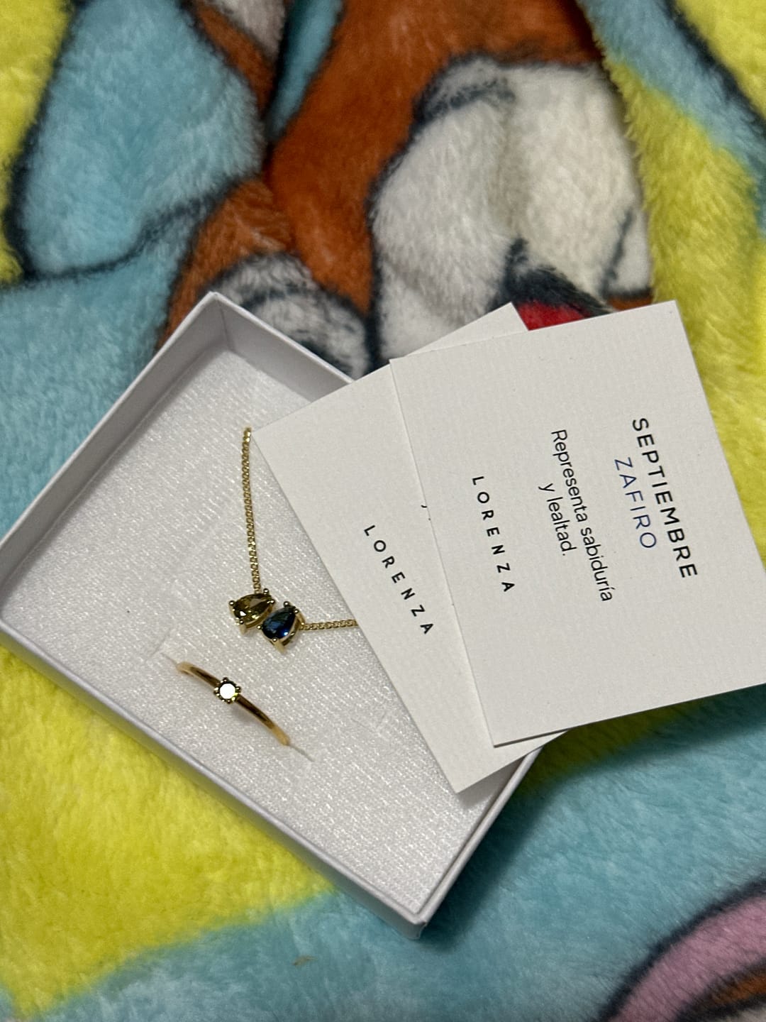 Customer photo review of Personaliza Tu Collar Birthstone Gota Dorado