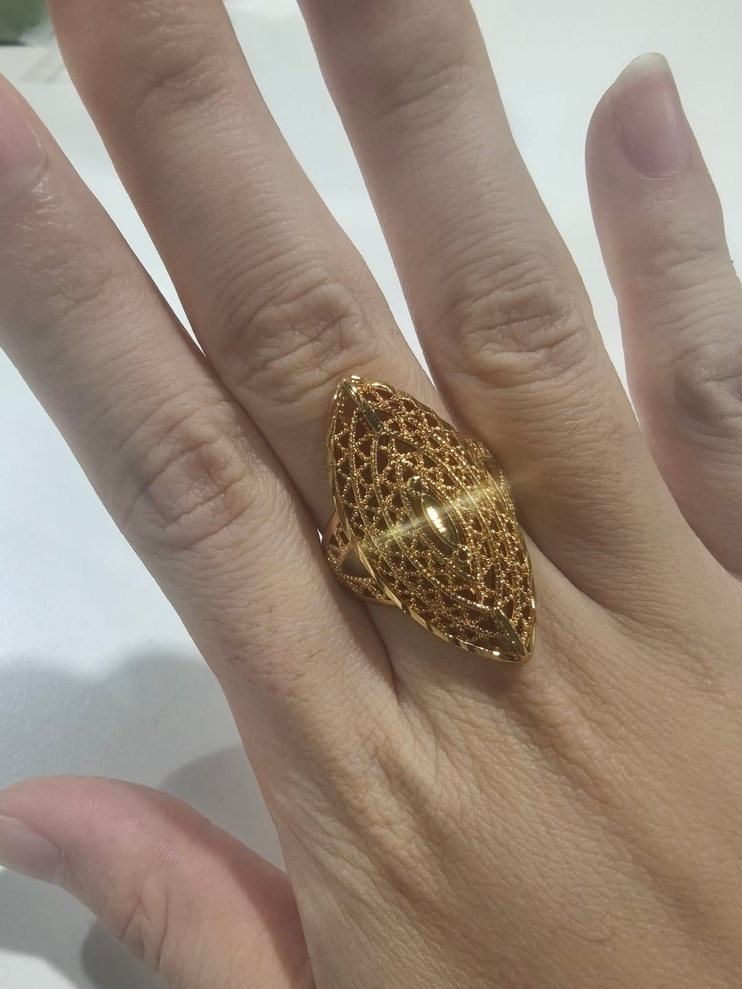 Customer photo review of HilalHaven Unisex Gold-Plated Openwork Rings — 5 Modern Openwork Styles
