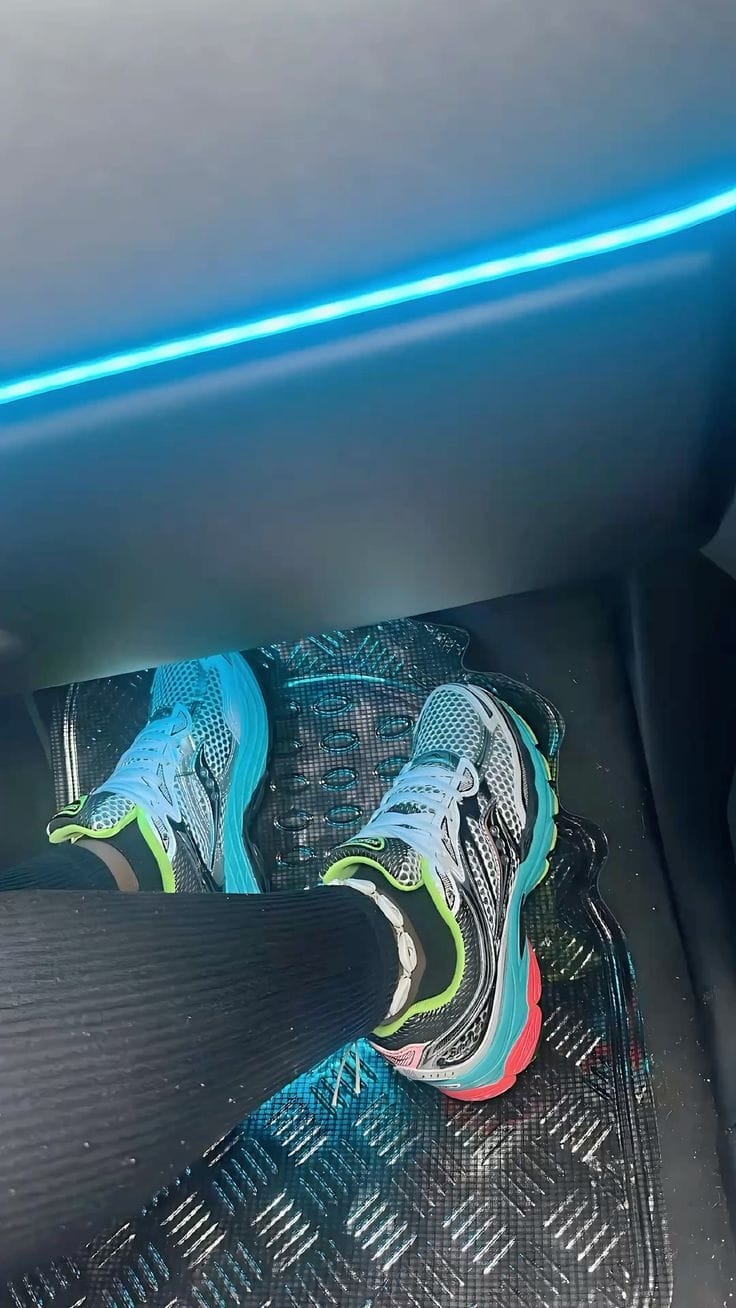Customer photo review of Saucony ProGrid Omni 9 OG