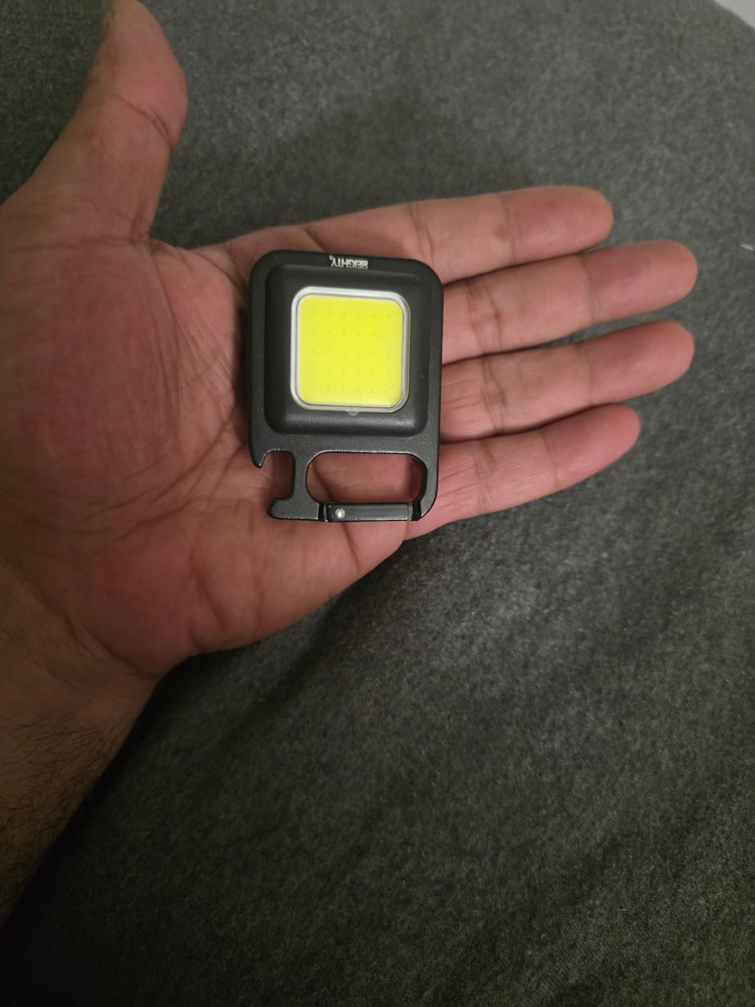 Customer photo review of 80Eighty® Mini 3-1 Flashlight Keychain