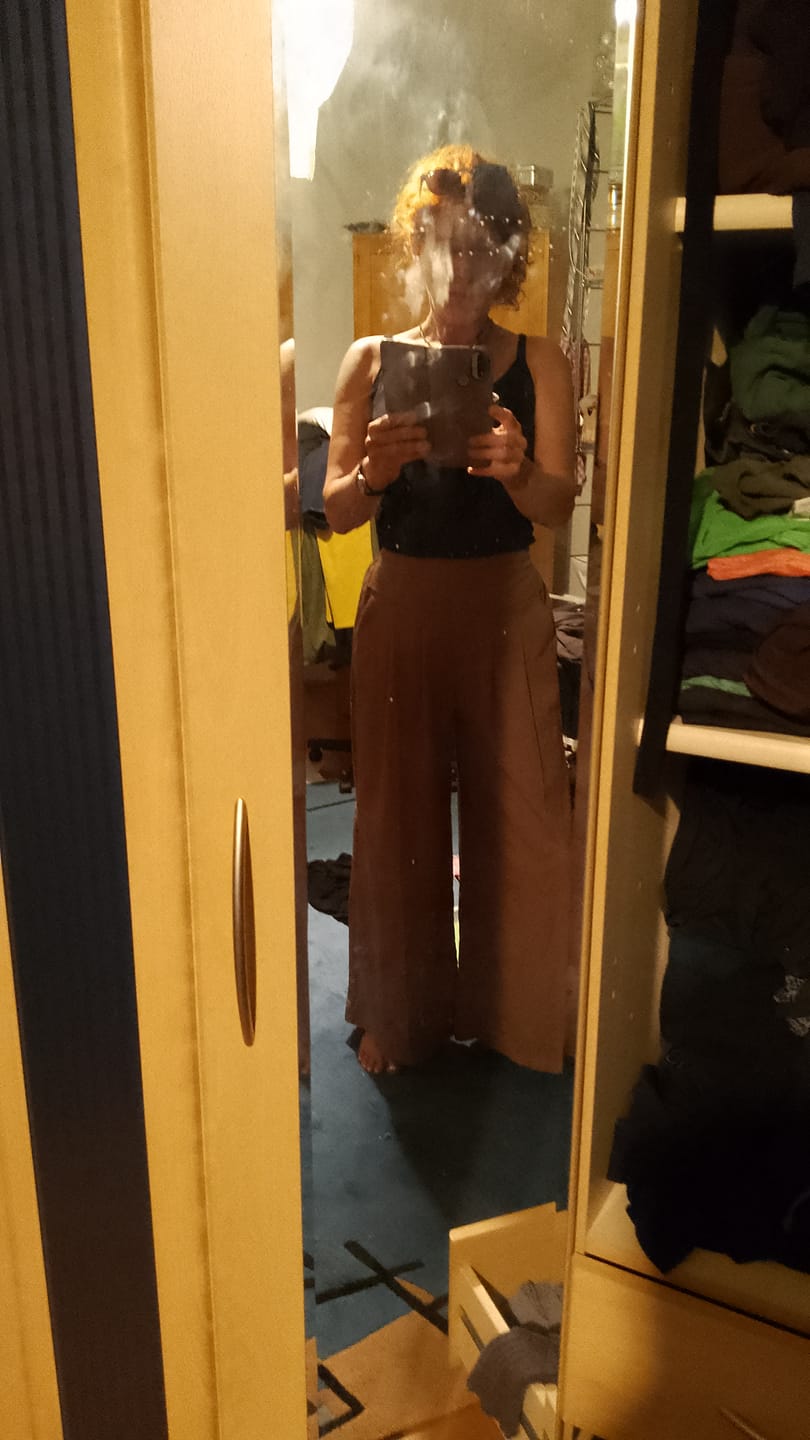 Customer photo review of Buddha Stones – Unifarbene Hose aus Baumwollleinen mit hoher Taille und weitem Bein und Taschen
