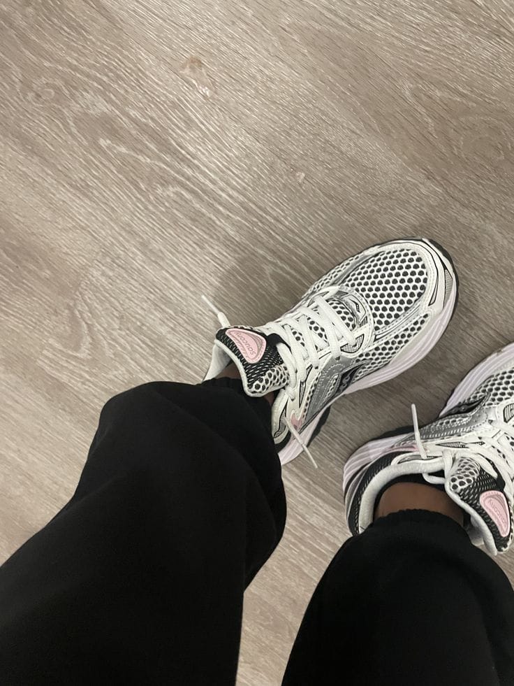 Customer photo review of Saucony ProGrid Omni 9 OG