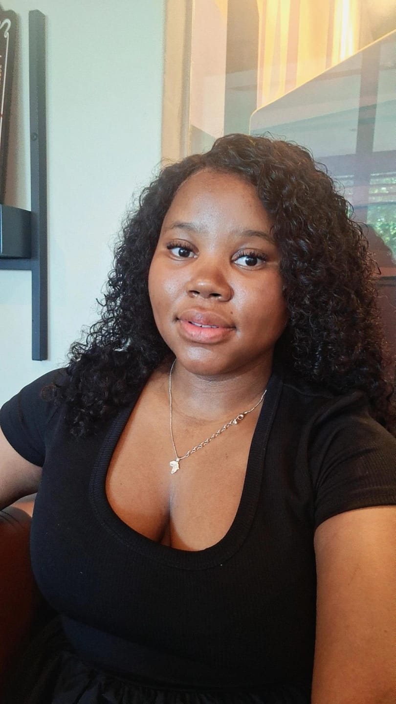 Customer photo review of Christmas in July Special | Glueless Ready to Wear Water Wave Wig