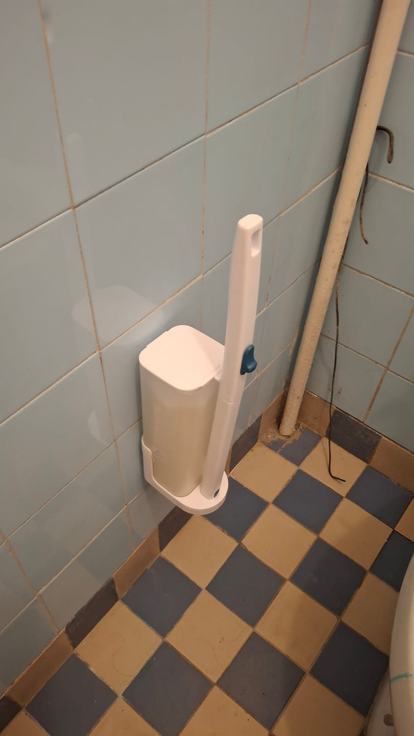 Customer photo review of Shine Master CleanPod – Eldobható higiénikus WC tisztító rendszer