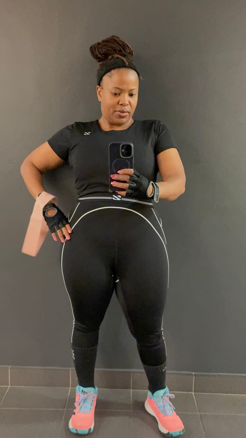 Customer photo review of High Waisted Booty Sculpting Leggings for Women with Contrast Piping