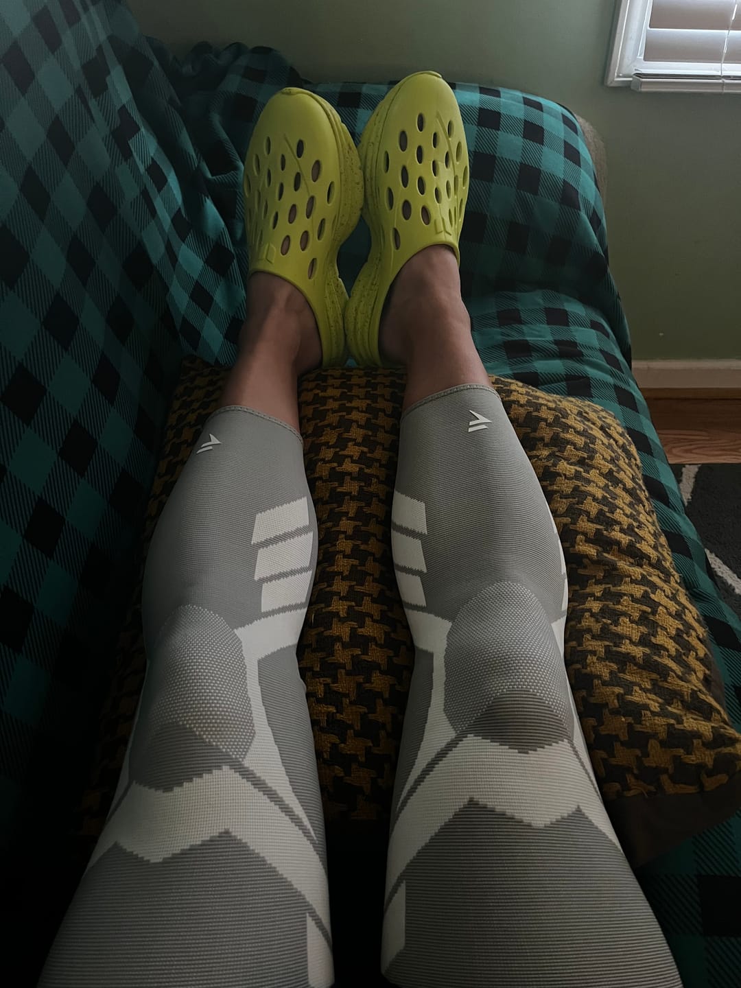 Customer photo review of Compression Sleeves V2 for Knees and Legs