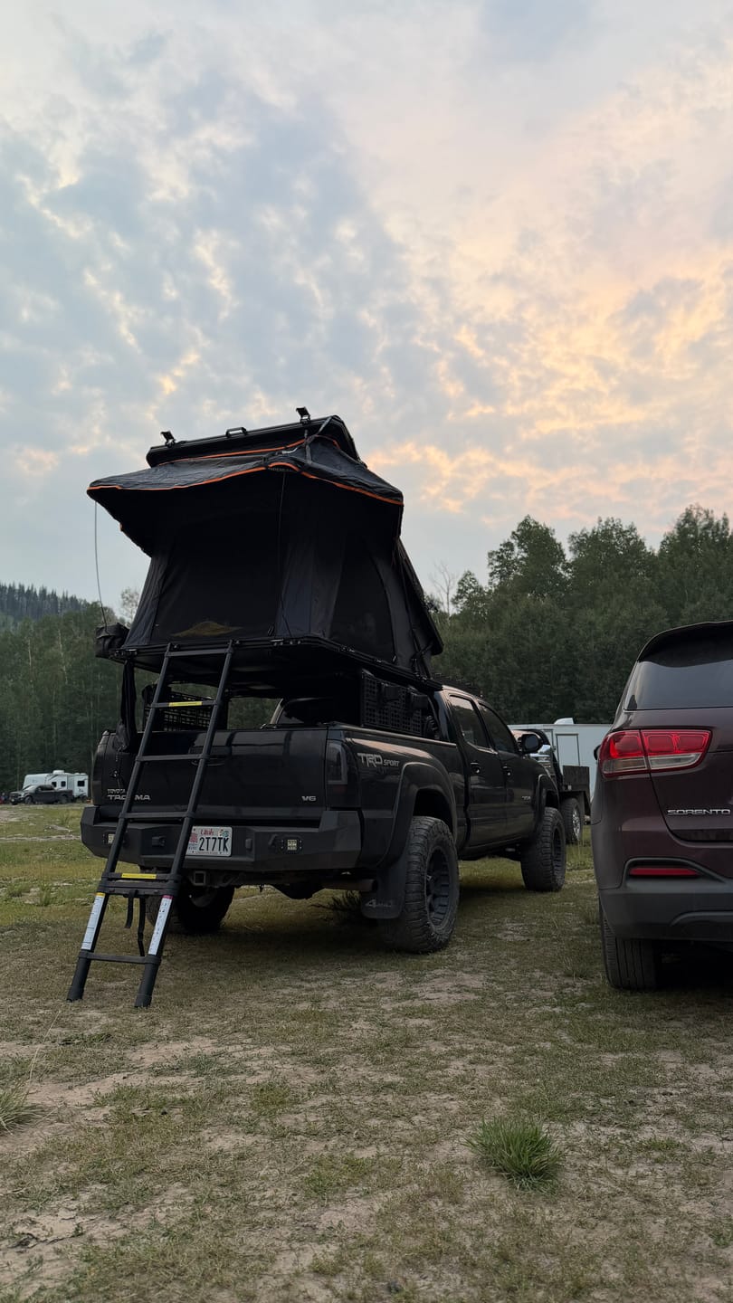 Customer photo review of OPENROAD Roof Top Tent-Fly Awning