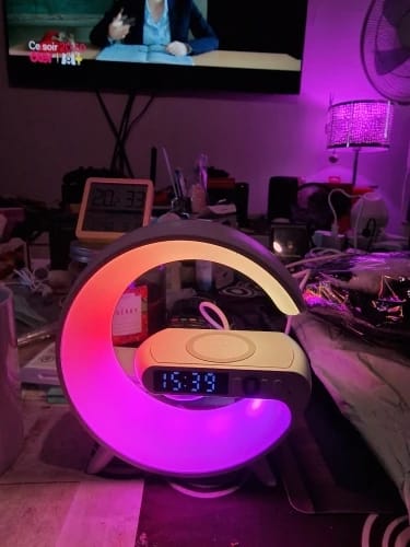 Customer photo review of Wireless Charging Station, Alarm Clock & Speaker