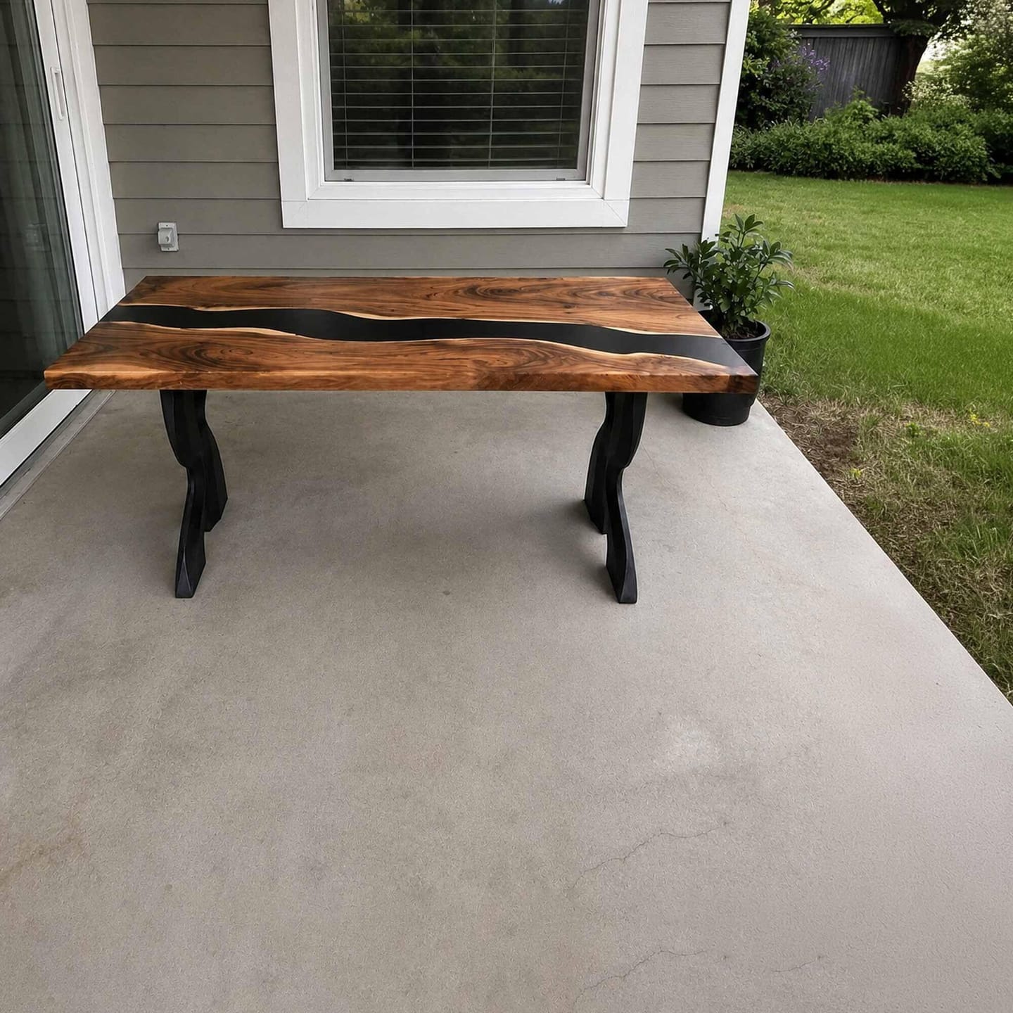 Customer photo review of Dining Table for Elegant Living Room - 411 Delta