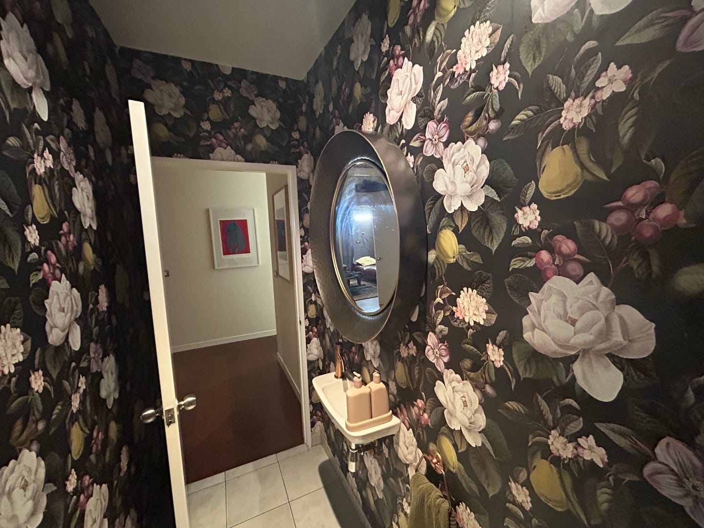 Customer photo review of Pendula – Orchard Botanical Wallpaper – Charcoal