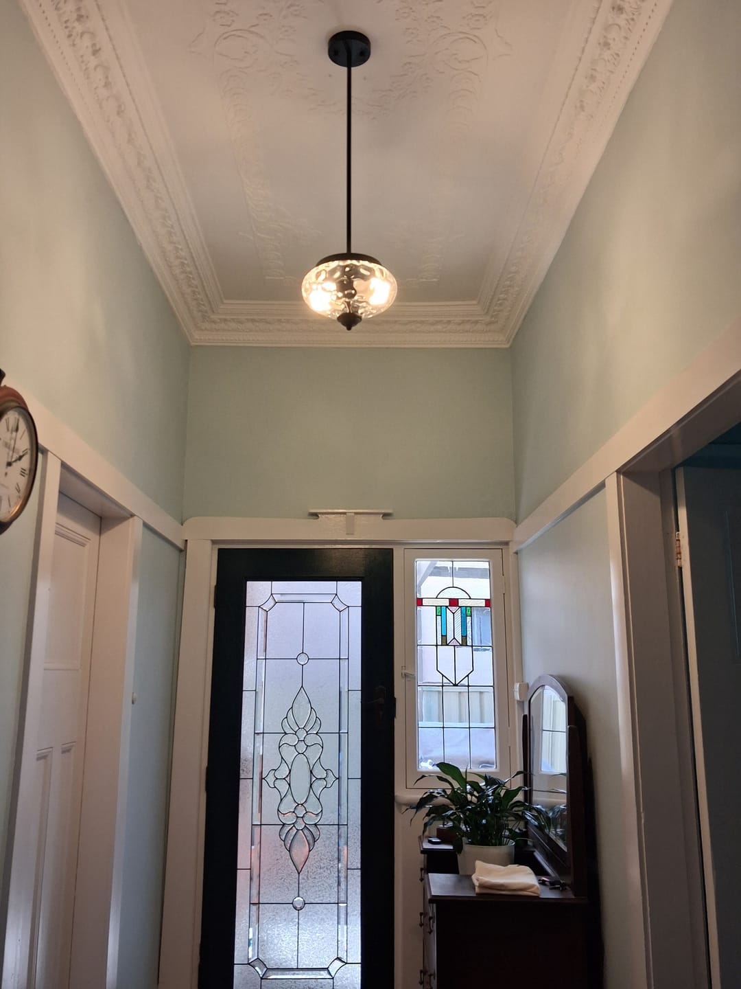 Customer photo review of Modern Farmhouse 2-Light Bowl Water Pattern Urn Glass Pendant