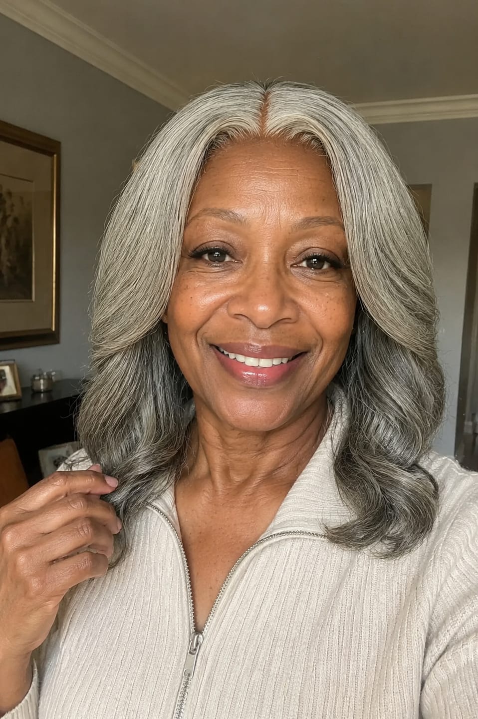 Customer photo review of Luvwin 13x4 Salt & Pepper Casual Wave Glueless Bob Wig 100% Human Hair